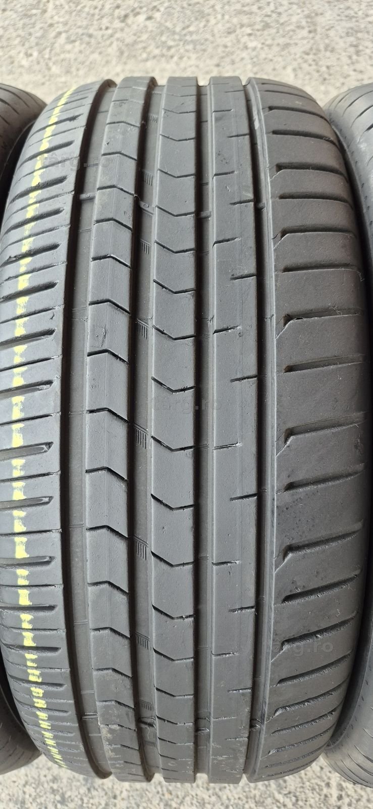 4 anvelope vara Vredestein 225/45/17.Pretul este pe bucata 3