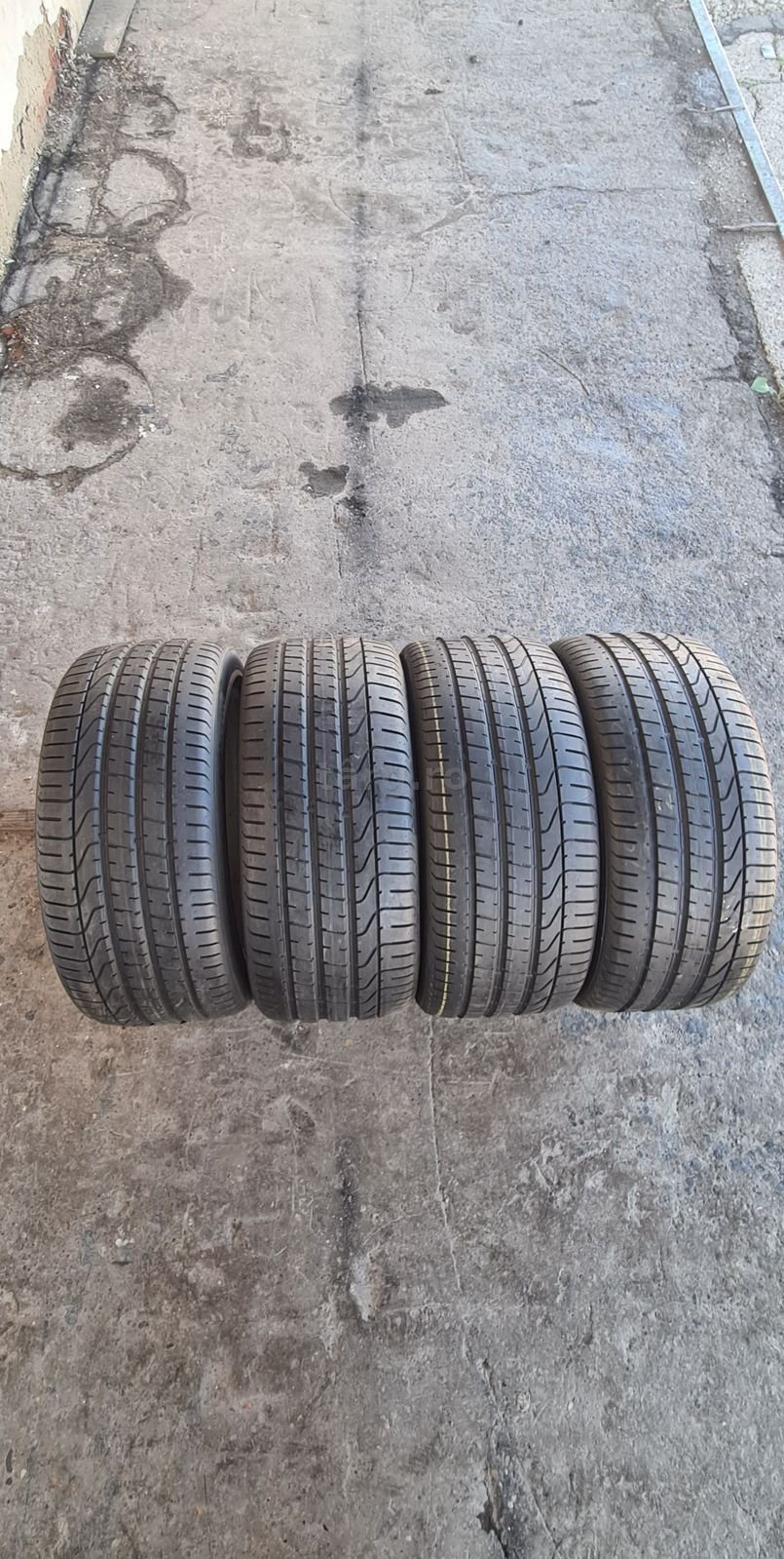 4 anvelope vara Pirelli 295/40/20,noi