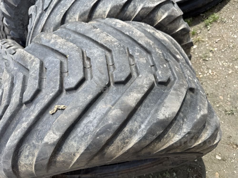 400/60r15,5 bkt 2