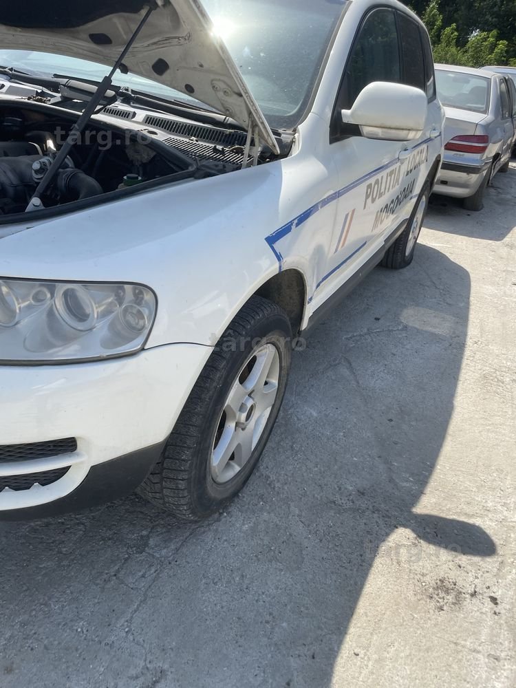 Aripa dreapta fata Volkswagen Touran 7L 2006
