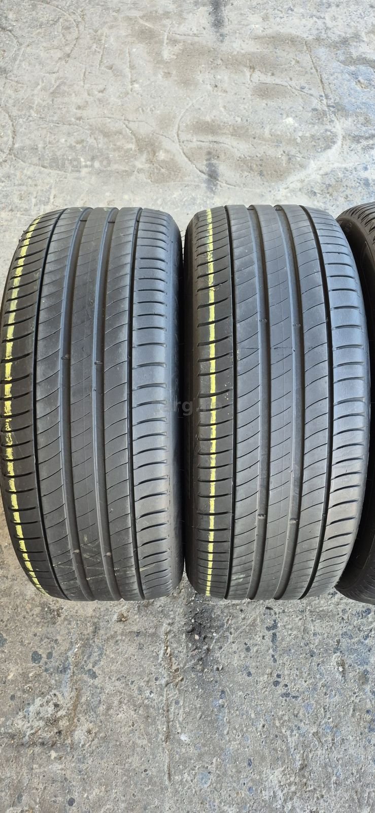 4 anvelope vara runflat Michelin,fata 245/45/19,spate 275/40/19.Pretul este pe bucata. 2