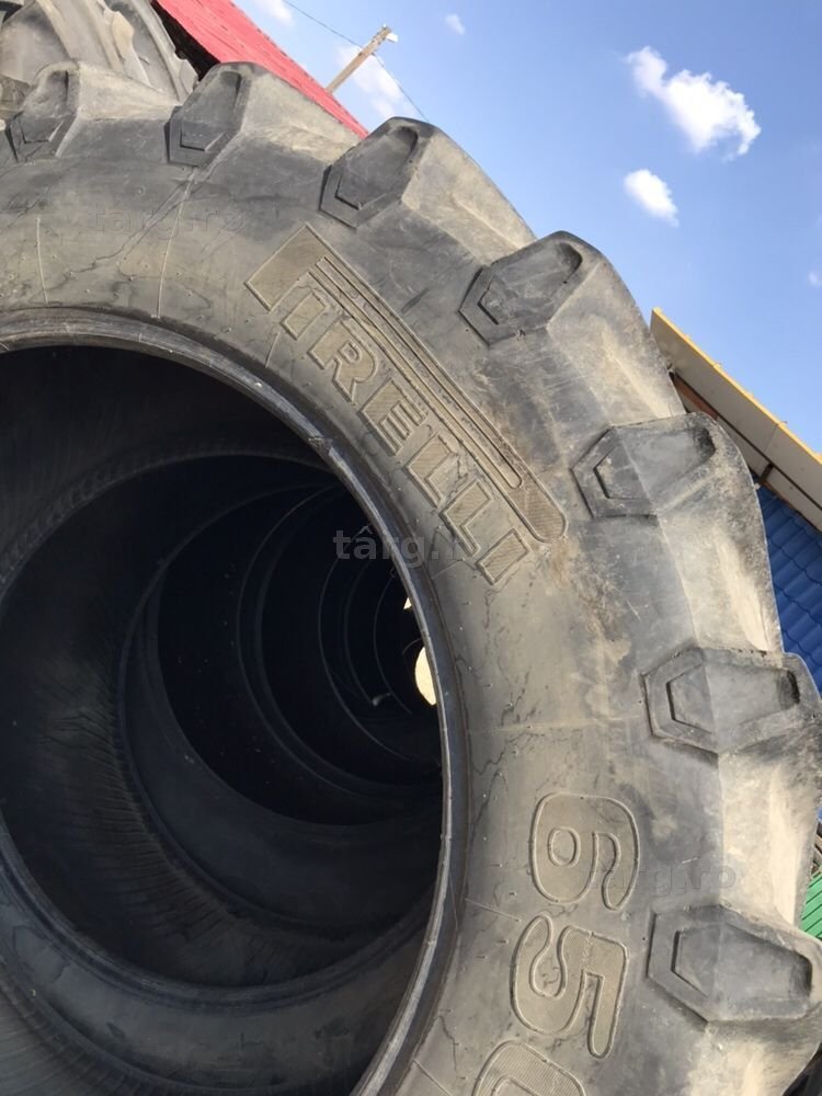 650/65r42 Pirelli 4