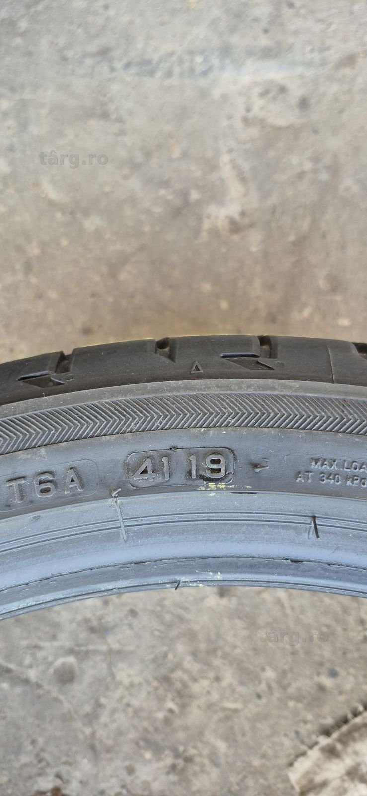 4 anvelope vara Bridgestone 225/40/19.Pretul este pe bucata 7