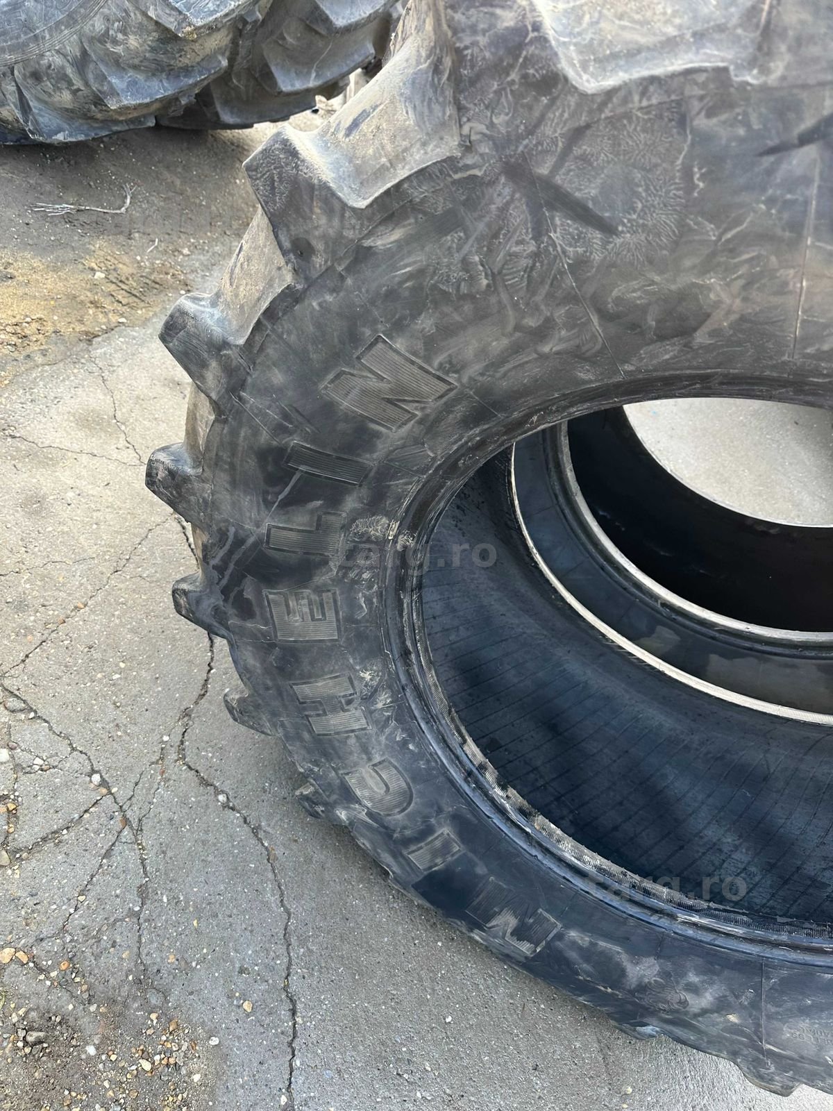 Anvelope Michelin 540.65 R28 3
