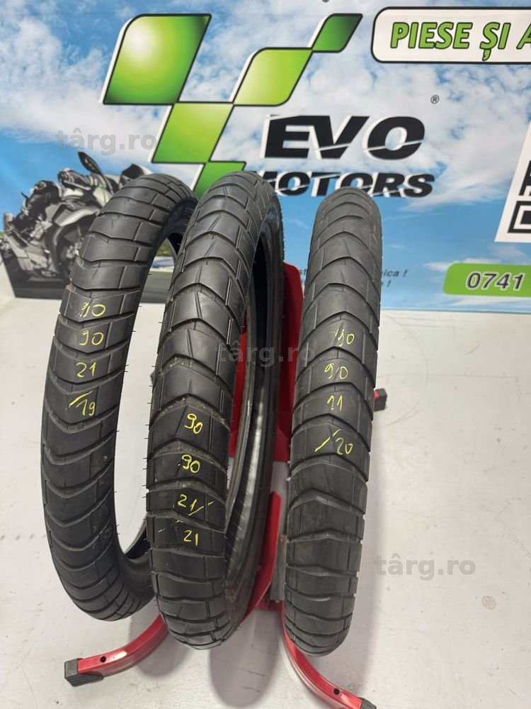 Anvelopa Moto Fata 90 90 21 Metzeler Karoo Street