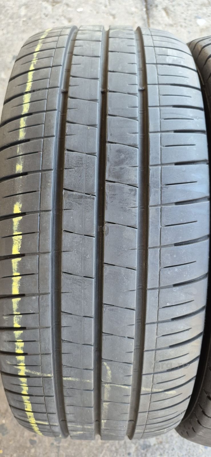 2 anvelope vara Vredestein 225/55/17C,dot 2023.Pretul este pe bucata. 2