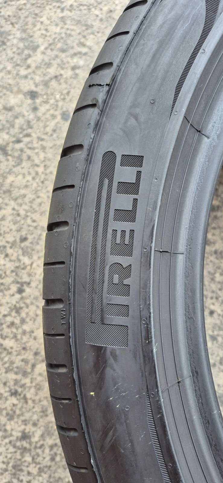 4 anvelope vara Pirelli,fata 245/40/18,spate 265/35/18,dot 2021-2022.Pretul este pe bucata. 4