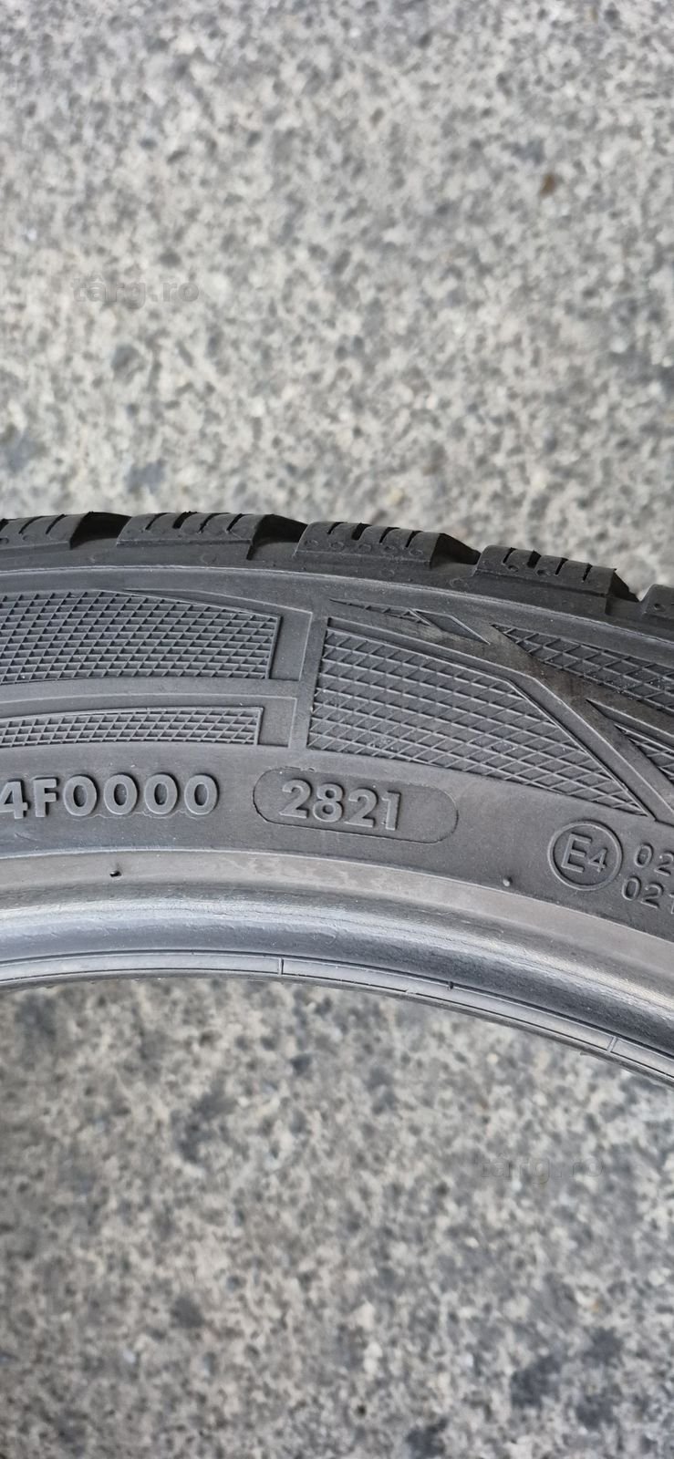 4 anvelope iarna Vredestein,fata 225/45/18,spate 255/40/18.Pret/bucata 8