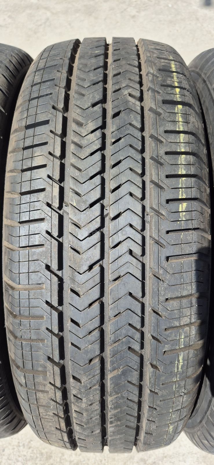 4 anvelope vara Michelin 215/60/16C.Pretul este pe bucata. 3