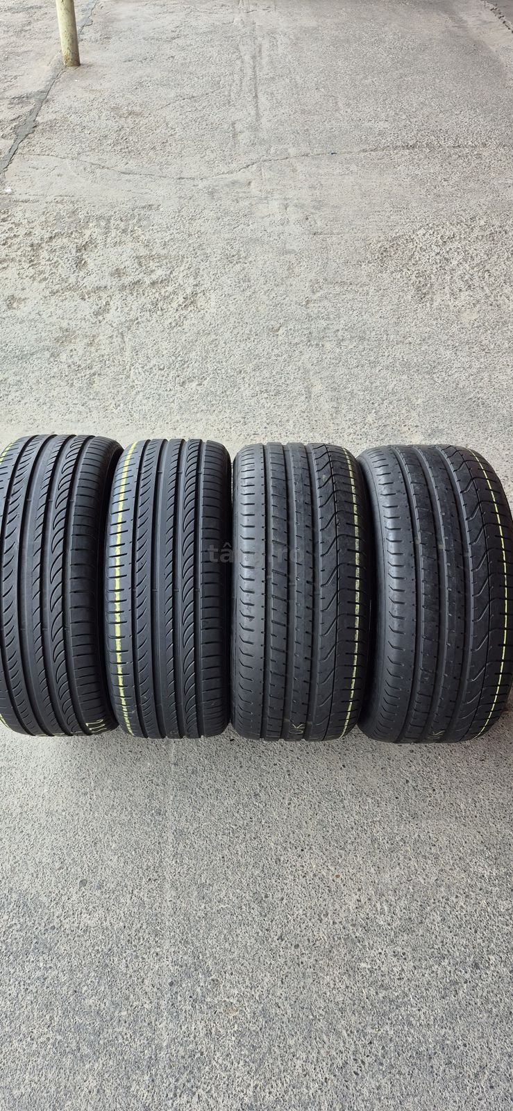 4 anvelope vara Pirelli,fata 225/45/18,spate 255/40/18.Pret/bucata
