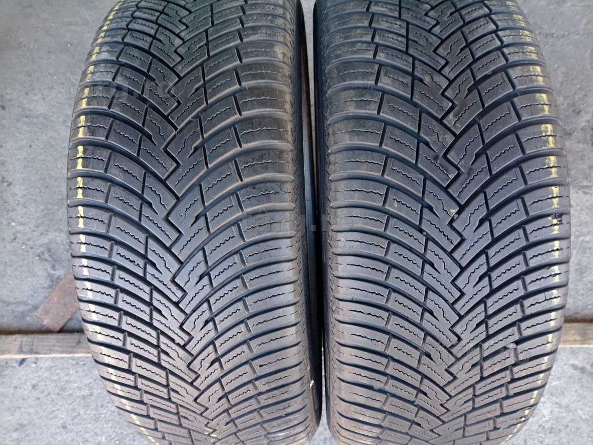 2 anvelope AllSeason Pirelli 235/50 R19 dot 4321