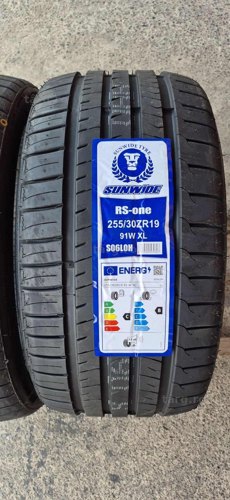 2 anvelope vara noi Sunwide 255/30/19,dot 2025.Pretul este pe bucata. 2