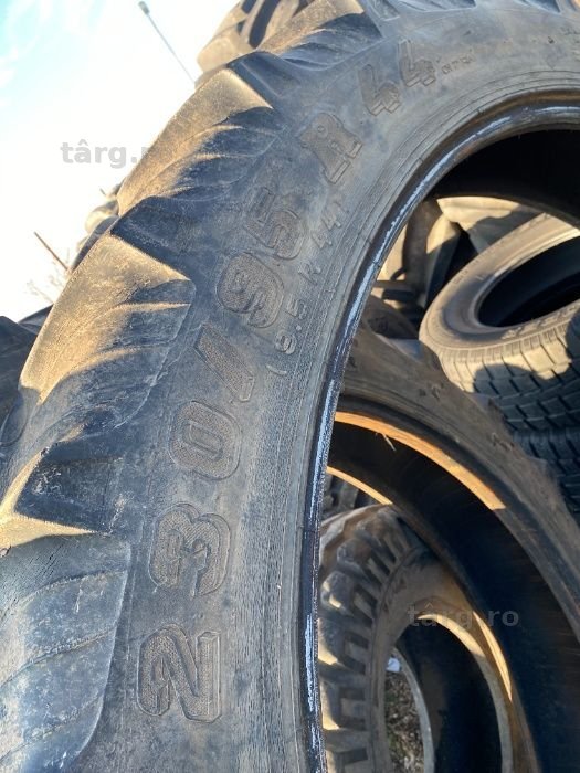 Anvelope 9.5 R44 Kleber 3