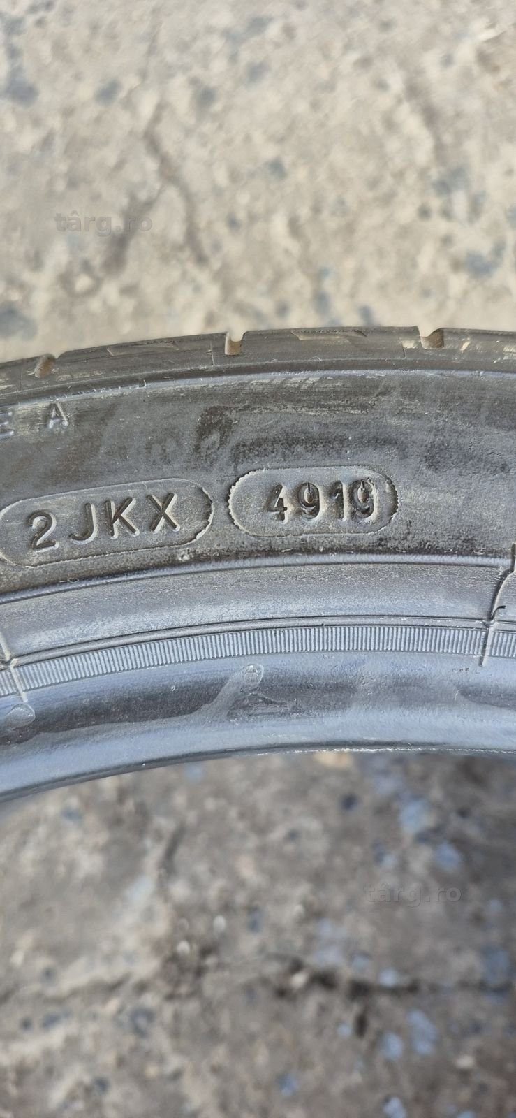 2 anvelope vara Michelin 305/30/19.Pretul este pe bucata. 7