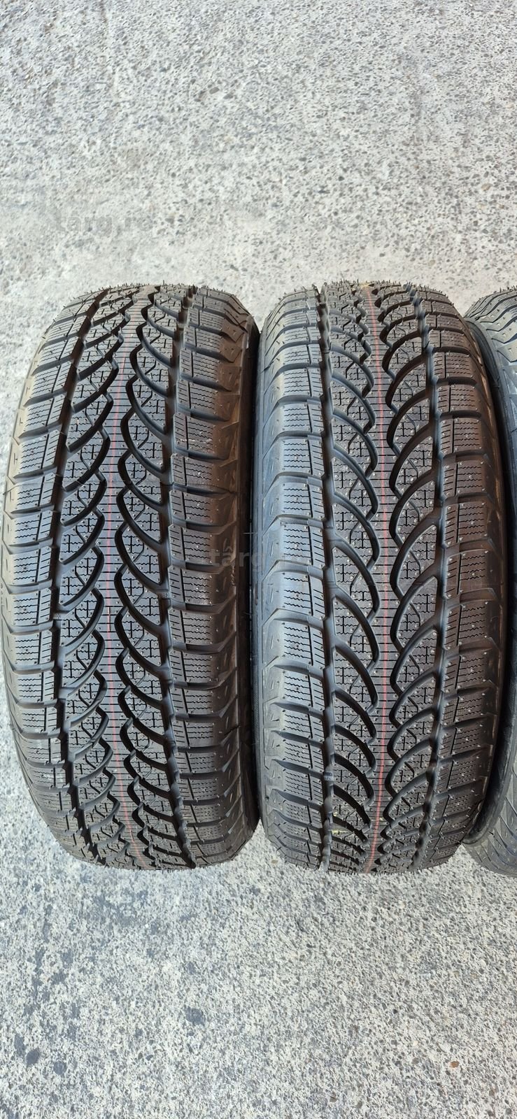4 anvelope iarna noi Bridgestone 195/60/16C.Pretul este pe bucata. 2