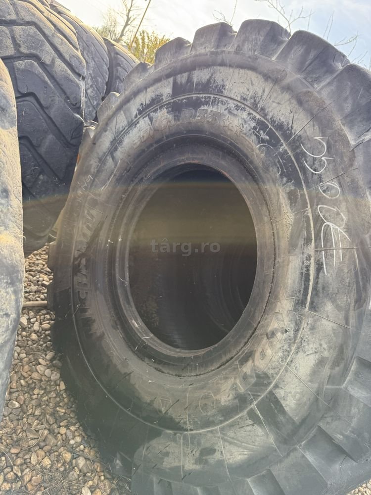 33/65r33 michelin 4