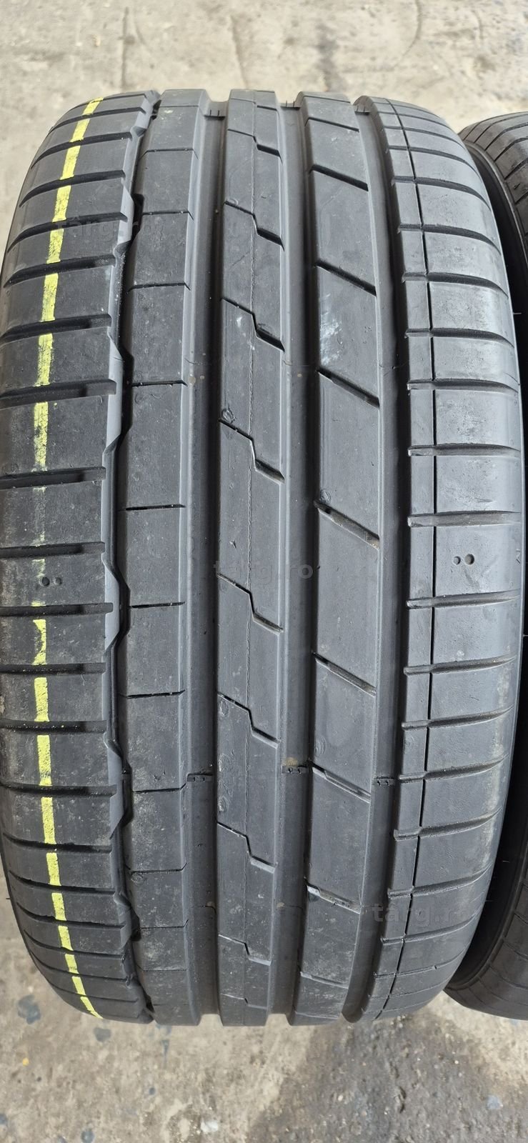 2 anvelope vara ca noi Hankook 255/35/20,dot 2023.Pretul este pe buc. 2