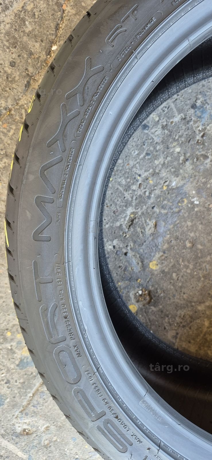 4 anvelope vara noi,fata Dunlop 245/45/19,spate Continental 275/40/19.Pretul este pe bucata. 4