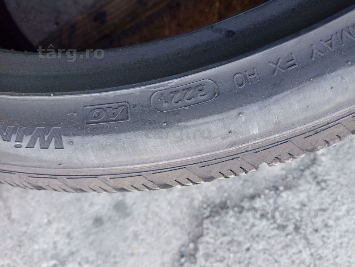 2 anvelopende iarna Hankook 295/35 R23 dot 3221 4