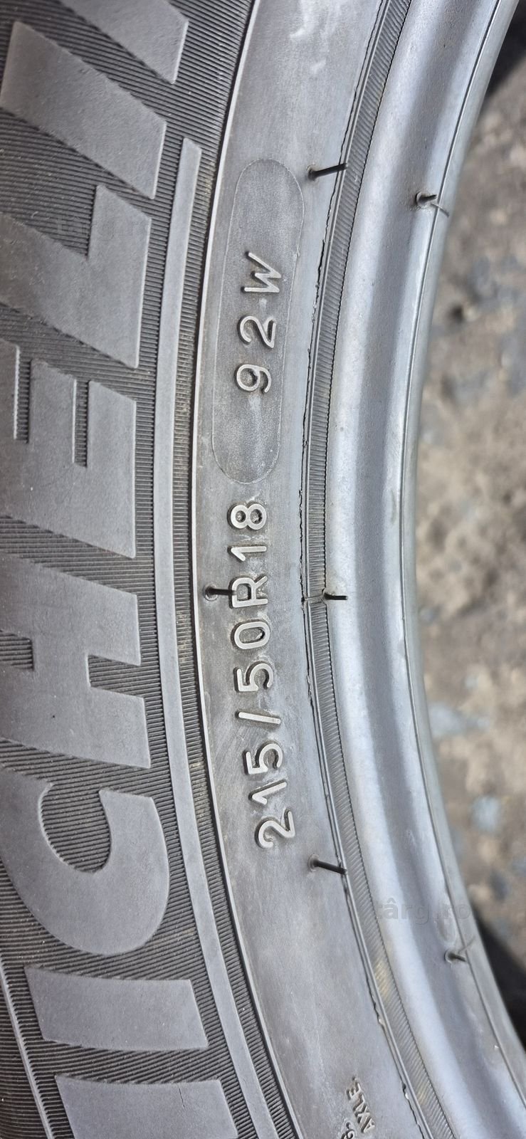 2 anvelope vara Michelin 215/50/18.Pretul este pe bucata. 5