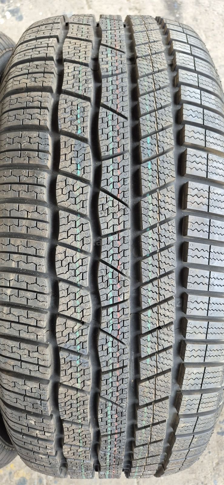 4 anvelope iarna noi Continental 255/50/20.Pretul este pe bucata. 3
