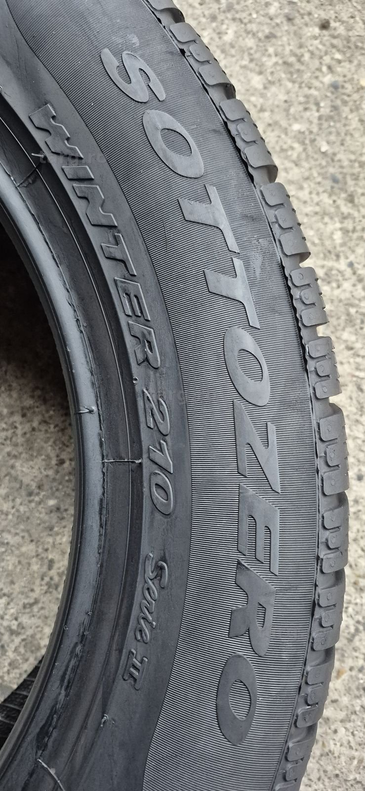 4 anvelope iarna ca si noi Pirelli 235/55/18.Pretul este pe bucata. 5