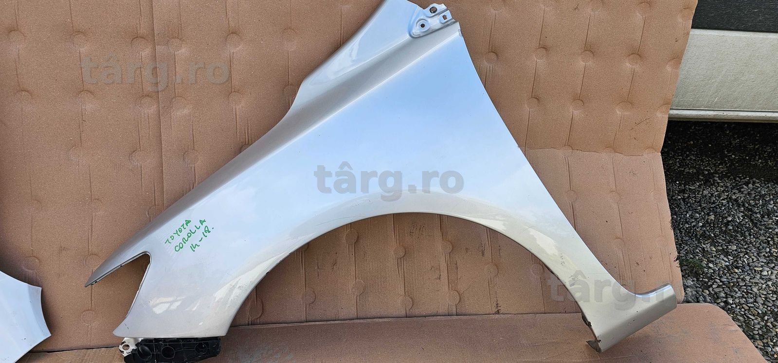 Aripa stanga fata Toyota Corolla Hatchback 2013 2014 2015 2016