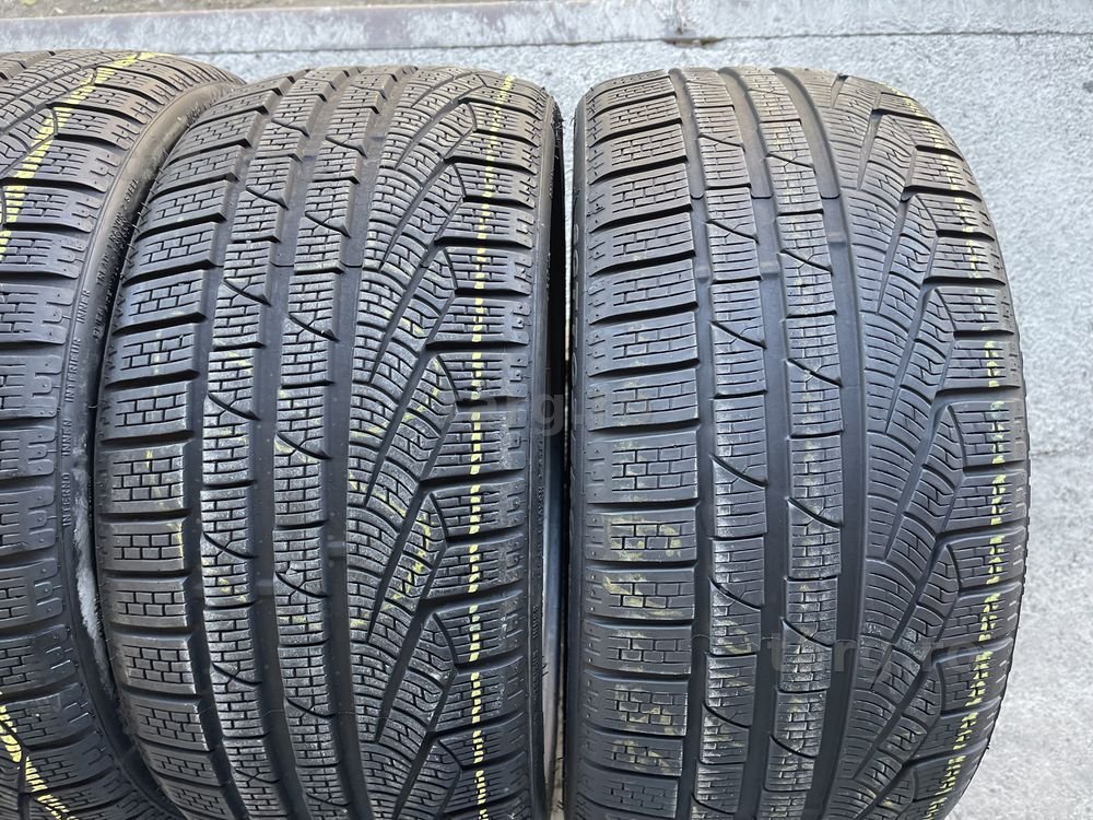 4 anvelope de iarna Pirelli 235/35/19 2