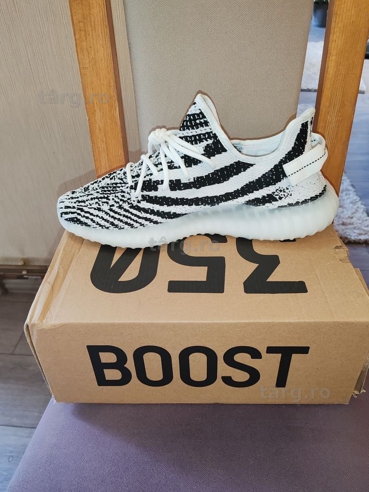 Adidas yeezy boost 350 v2 zebra 2