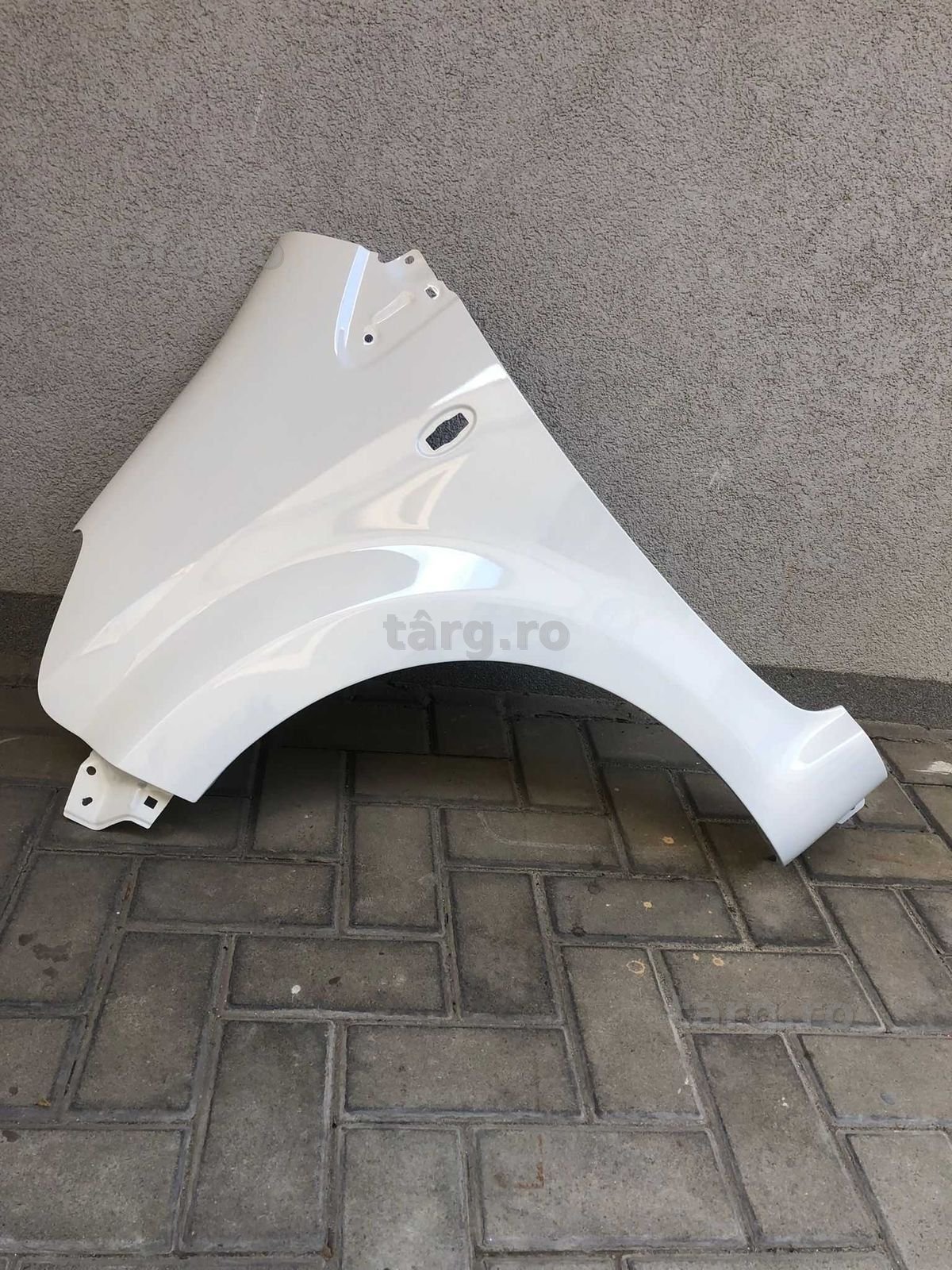 Aripa Fata Stanga Toyota Aygo 2006-2012 Vopsita Alb