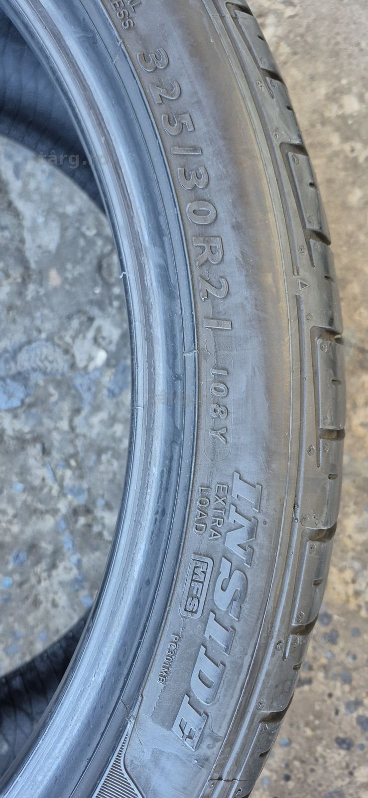 4 anvelope vara runflat Dunlop,fata 285/35/21,spate 325/30/21.Pretul este pe bucata. 6