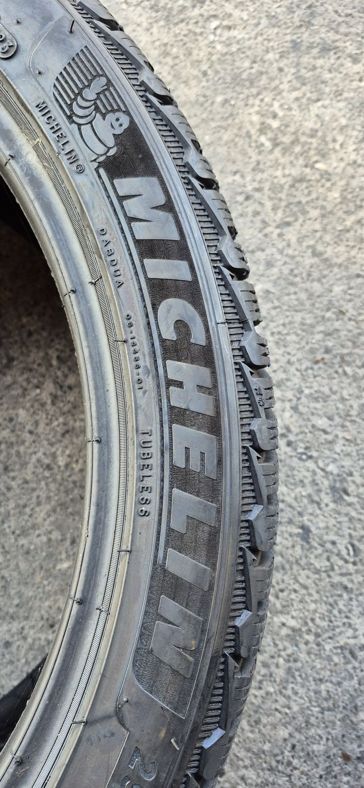 4 anvelope iarna Michelin 295/35/21.Pretul este pe bucata. 4