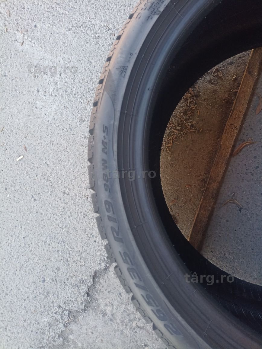 2 anvelope de iarna Pirelli 265/35 R19 dot 4520 4
