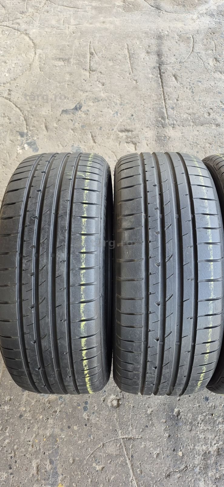 4 anvelope vara runflat 10%uzura, Goodyear,fata 225/40/19,spate 255/35/19.Pretul este pe bucata. 2