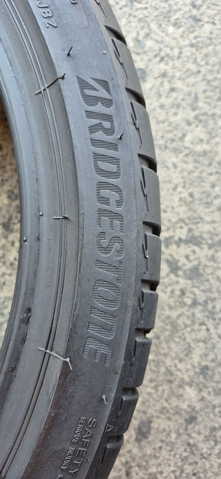 4 anvelope vara Bridgestone 215/40/18.Pretul este pe bucata. 4
