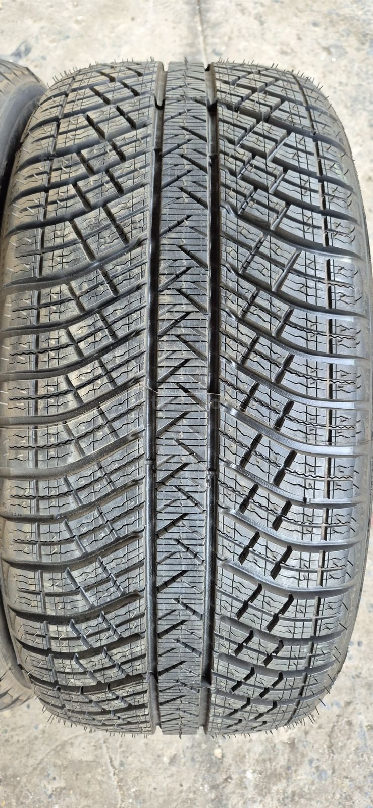2 anvelope iarna Michelin 265/45/19.Pretul este pe bucata 2