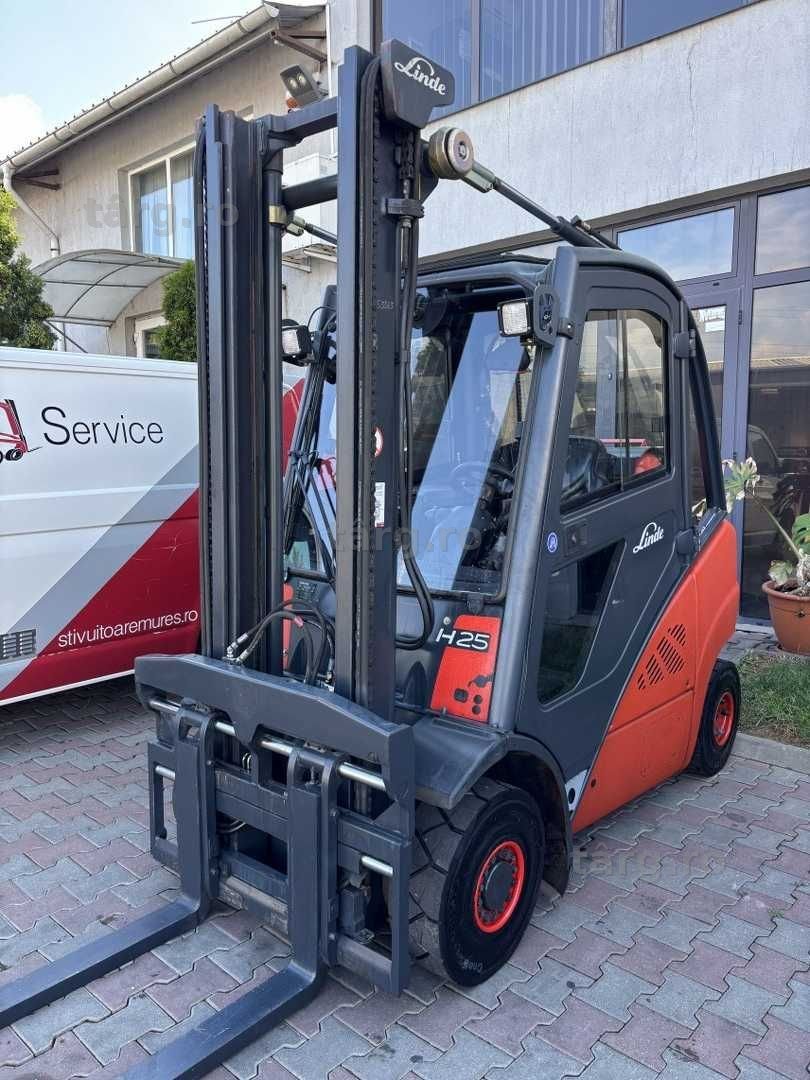 Stivuitor - Motostivuitor Linde H25T GPL An fabricație: 2009