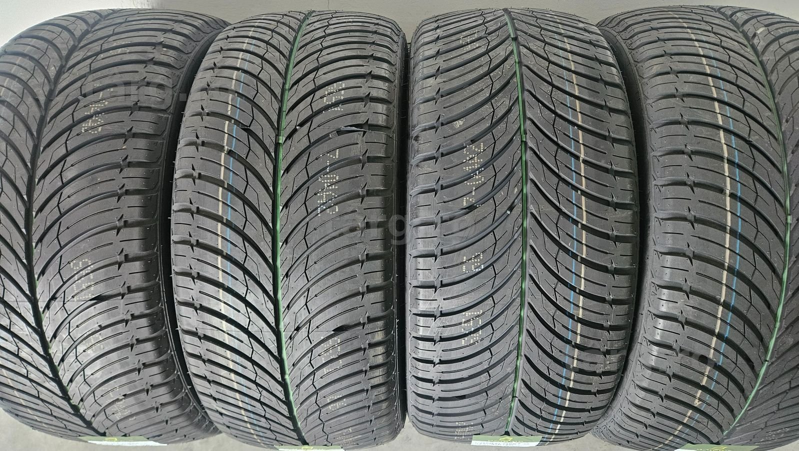 275/40 R20 106W XL UNIGRIP (Gripmax)Anvelope Mixte M+S protectie janta 4