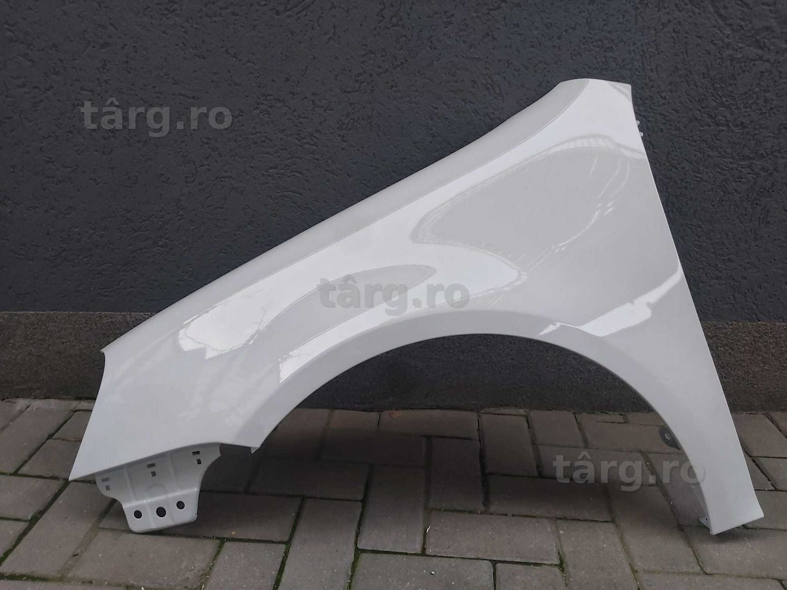 Aripa Fata Stanga VW Golf 5/V 2004-2008 Vopsita Alb