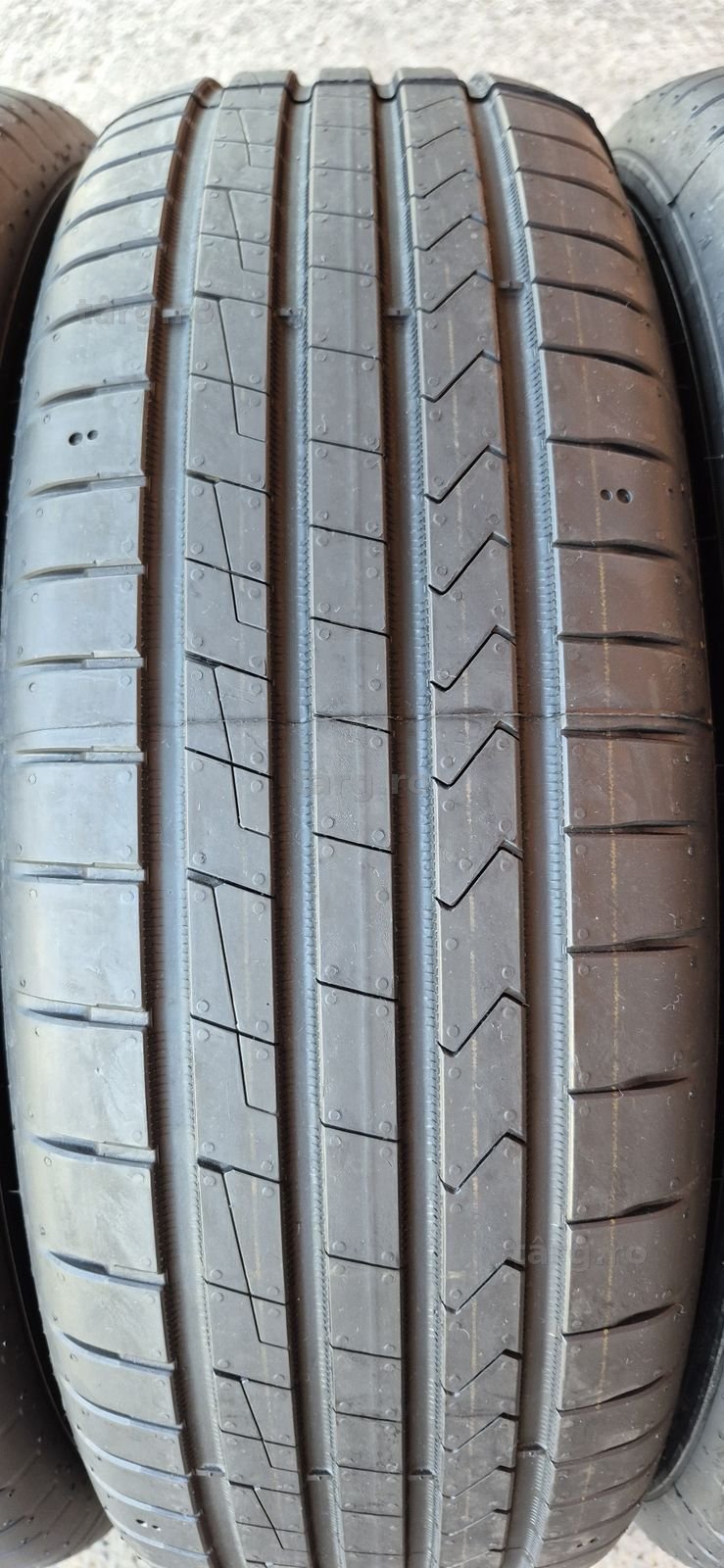 4 anvelope vara noi Hankook 215/70/16,dot 2025.Pretul este pe bucata. 3
