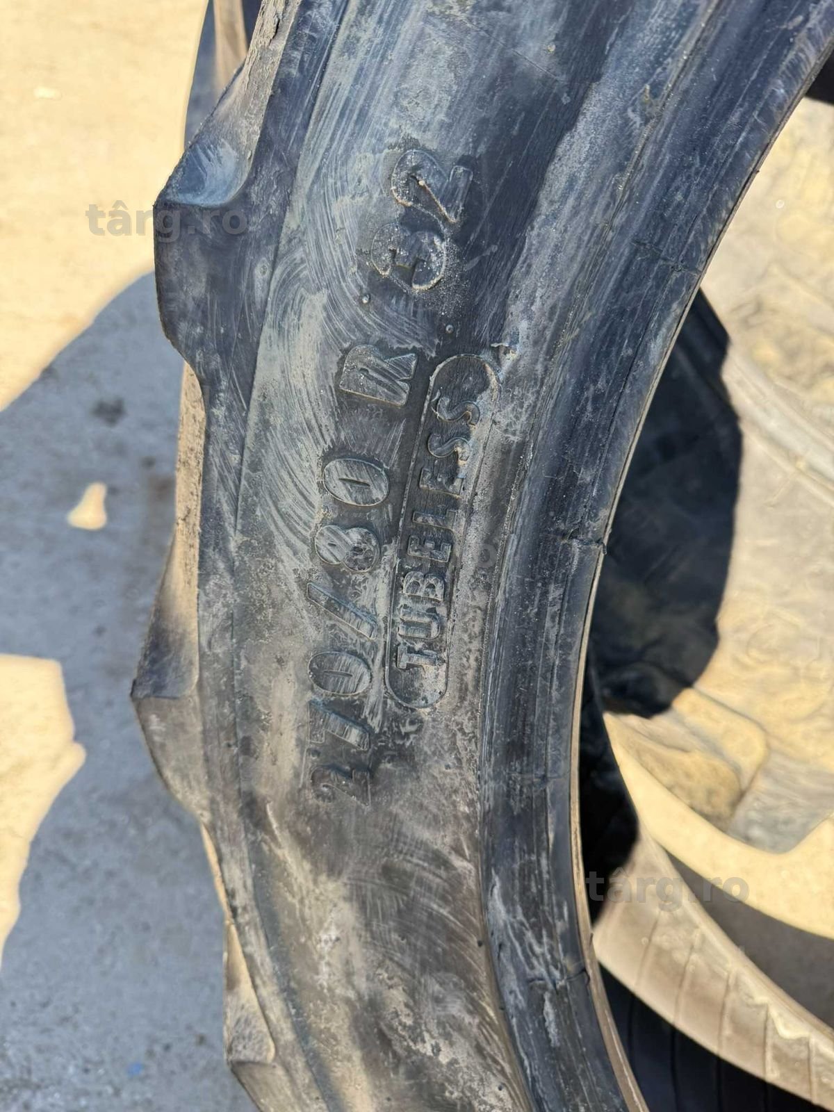 Cauciuc 270/80 R32 2