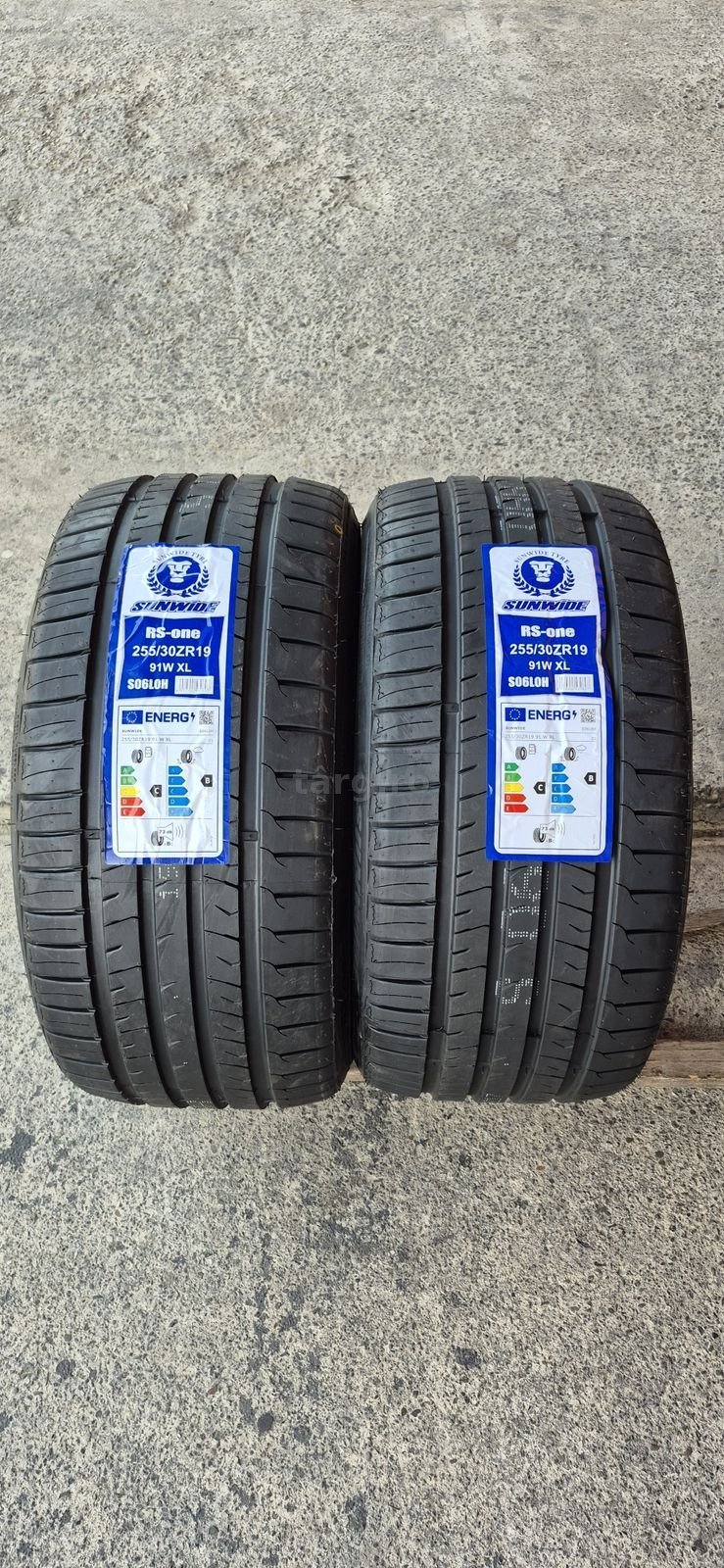 2 anvelope vara noi Sunwide 255/30/19,dot 2025.Pretul este pe bucata.