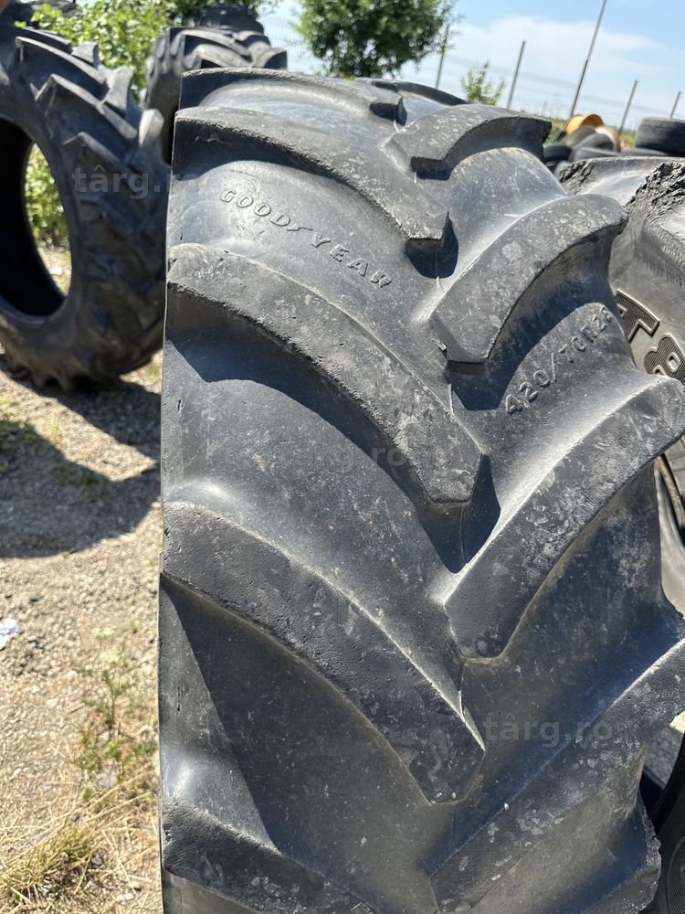 420/70r28 goodyear tractor 2