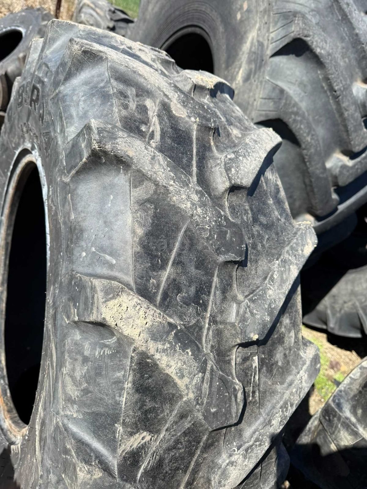 Cauciuc 14.9 r24 Pirelli 4
