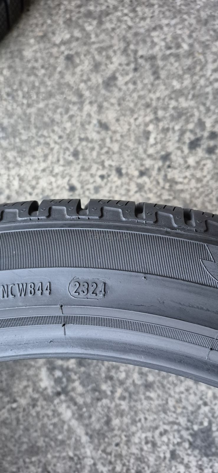 4 anvelope iarna Pirelli 295/35/21.Pretul este pe bucata. 8