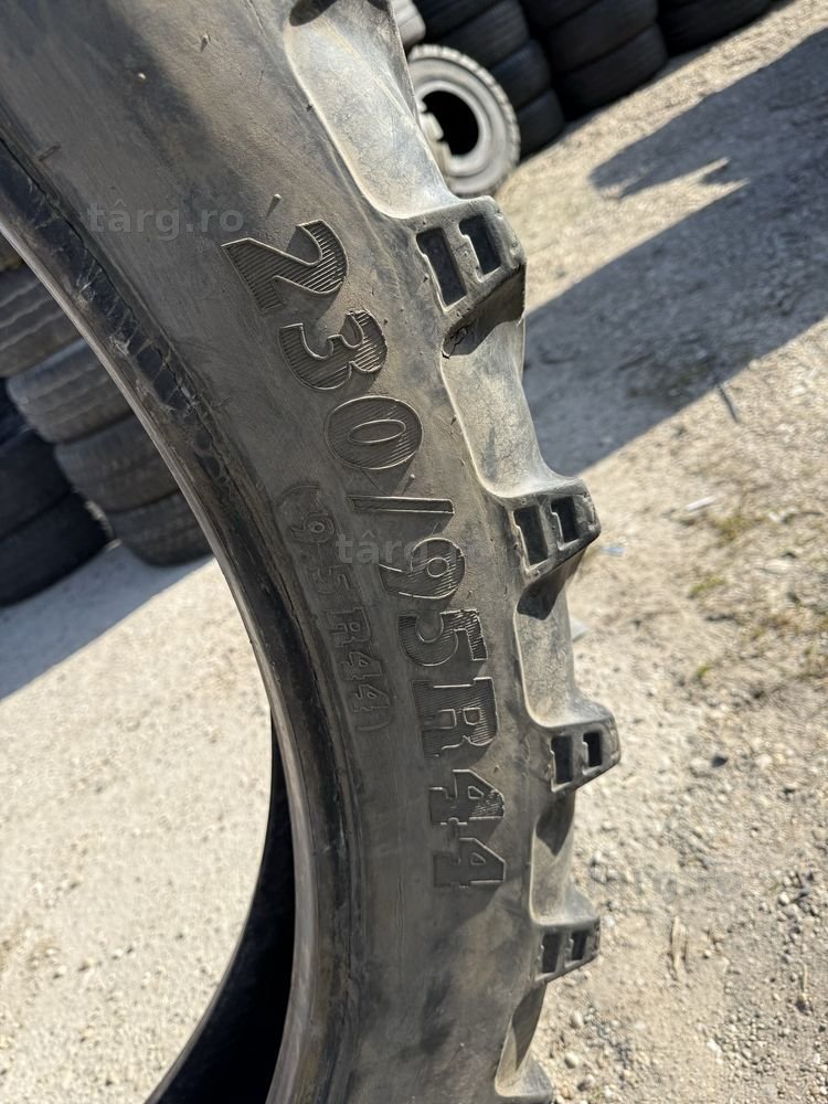 230/95r44 bkt tractor 4