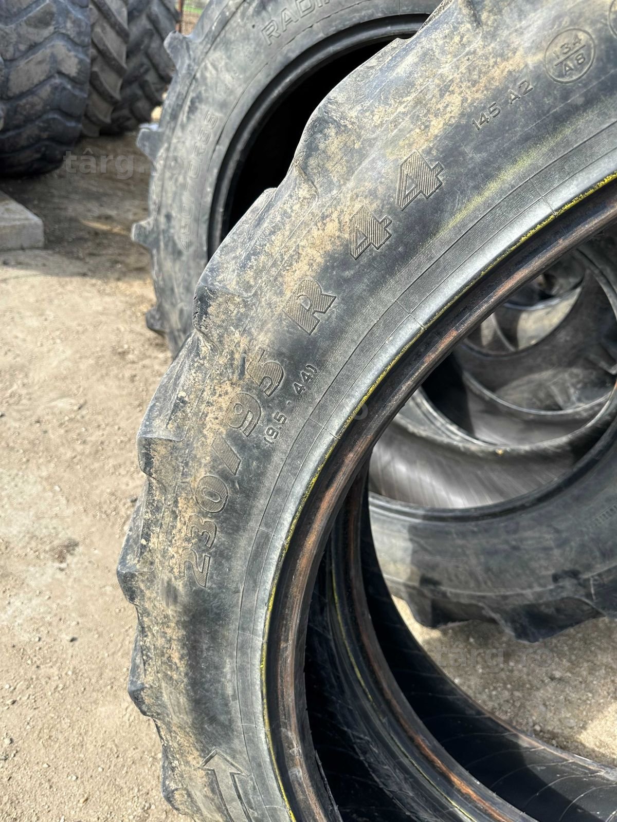 Anvelope 9.5 R44 Pirelli 2