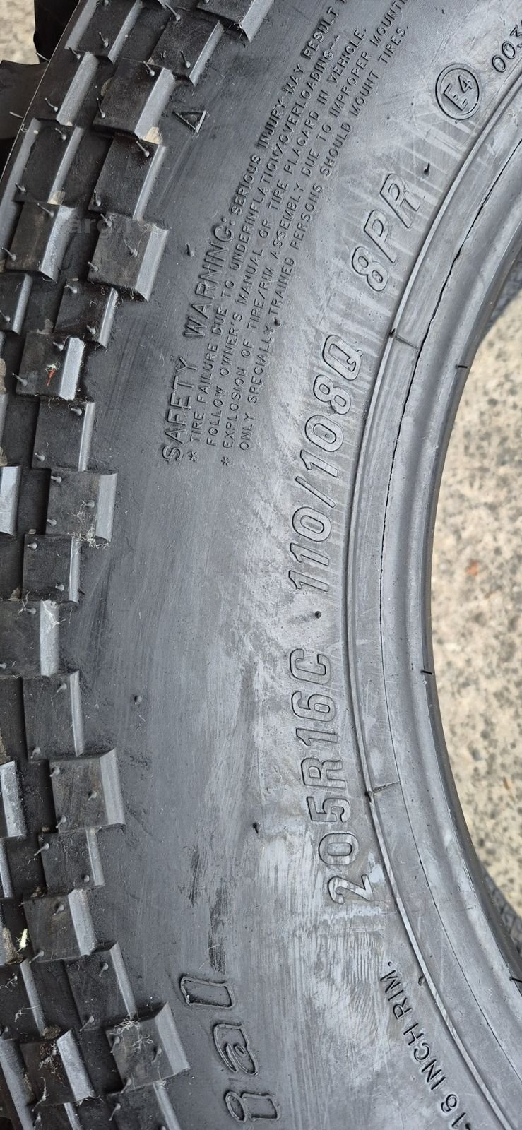 2 anvelope M+S noi Maxxis 205/16 C,dot 2020.Pretul este pe bucata 5