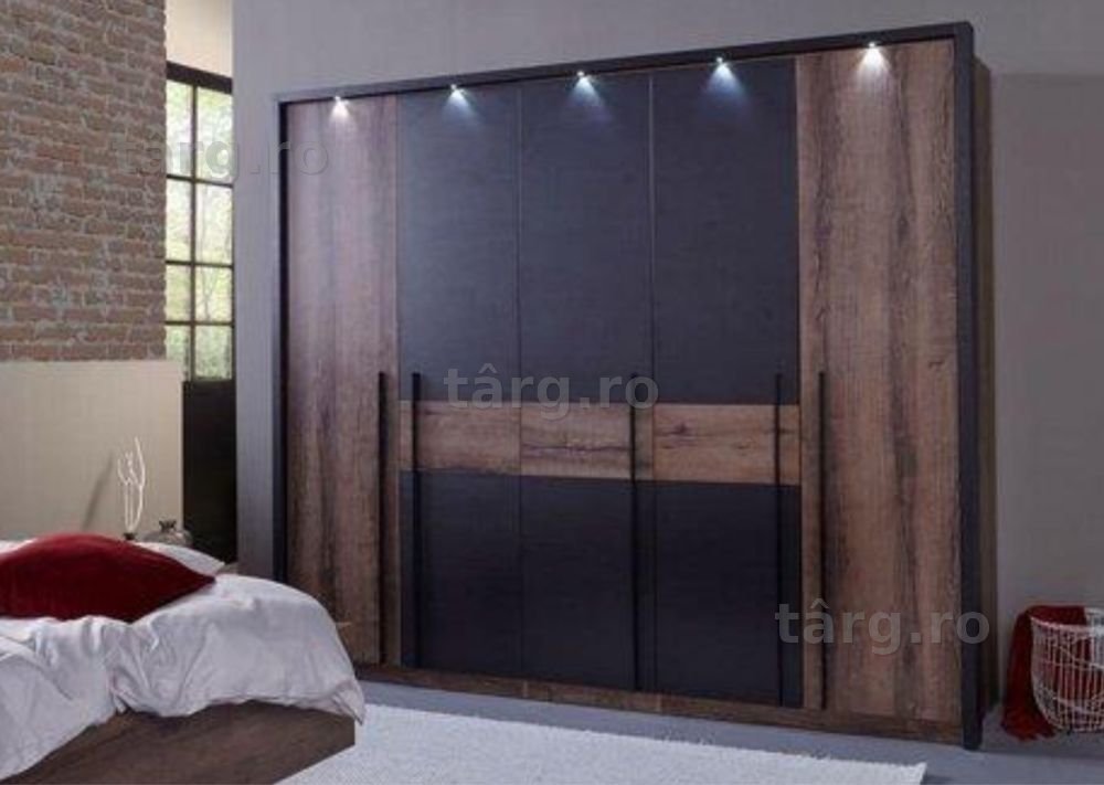 Dulap cu 5 usi 2,5m
