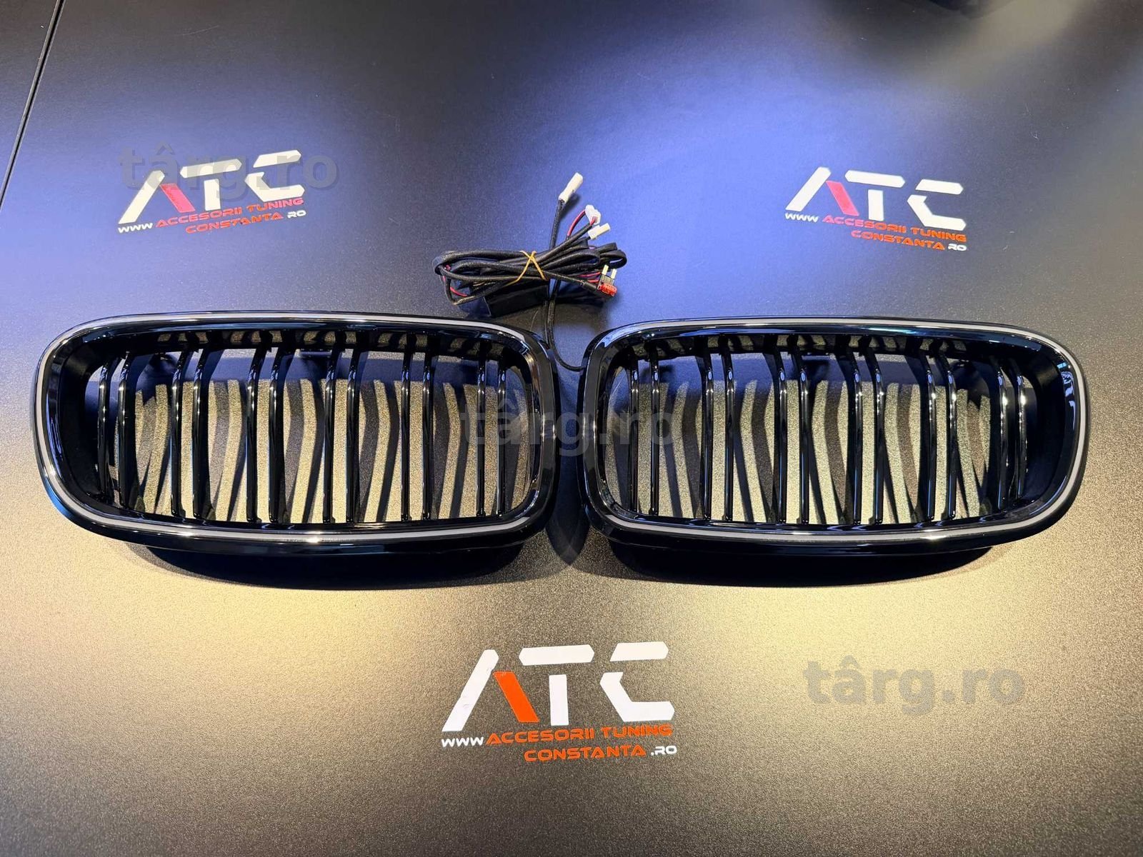 Grile - Nari Duble Iluminat LED BMW Seria 3 F30 F31 (2011-2019)